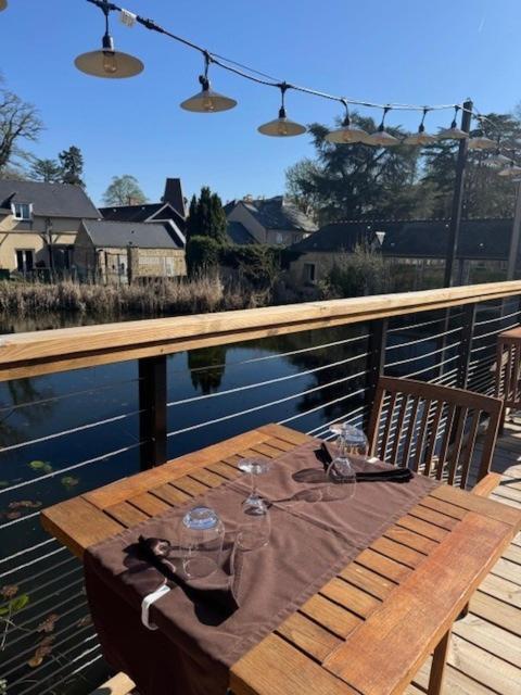 Auberge Du Manet Montigny-le-Bretonneux Buitenkant foto